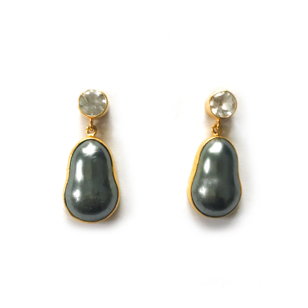 2 Drop Earrings ( M-size)  : Topaz × Pearl
